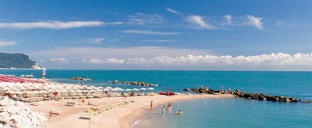 Hotel Giannino Порто-Реканати Экстерьер фото