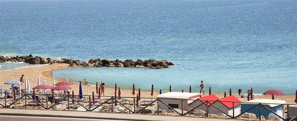 Hotel Giannino Порто-Реканати Экстерьер фото