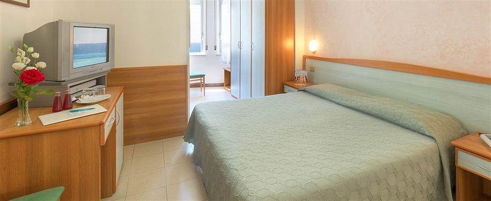 Hotel Giannino Порто-Реканати Экстерьер фото