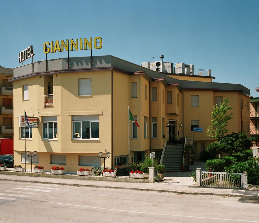 Hotel Giannino Порто-Реканати Экстерьер фото