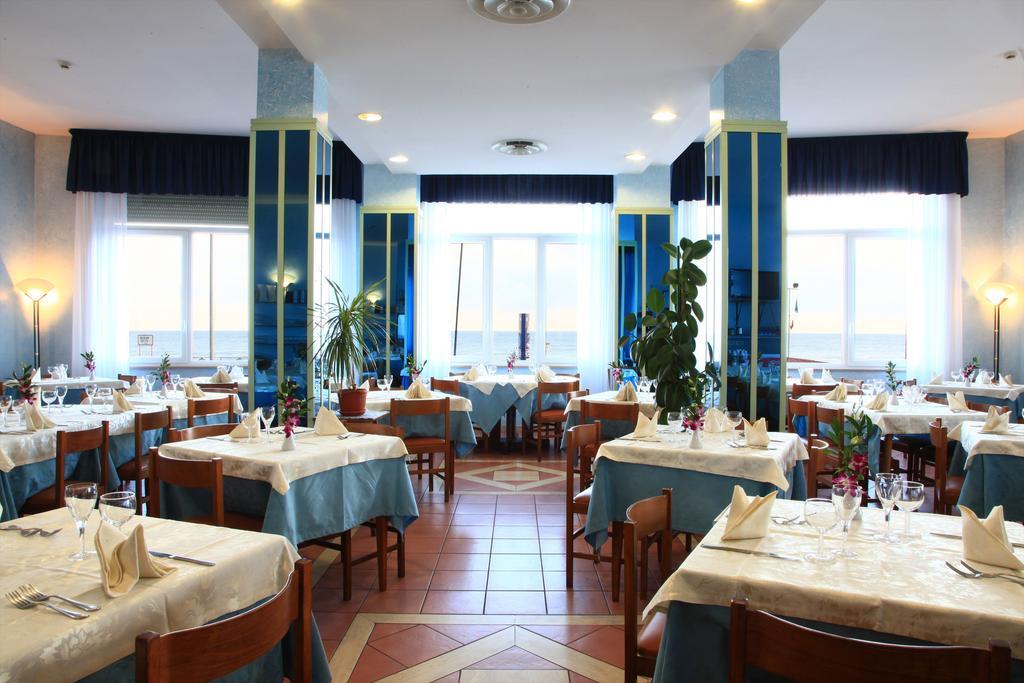 Hotel Giannino Порто-Реканати Экстерьер фото