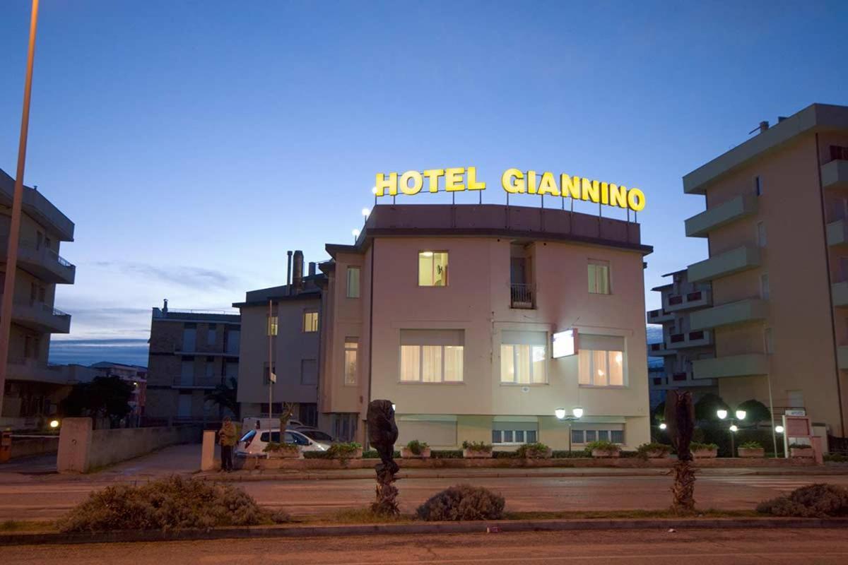 Hotel Giannino Порто-Реканати Экстерьер фото